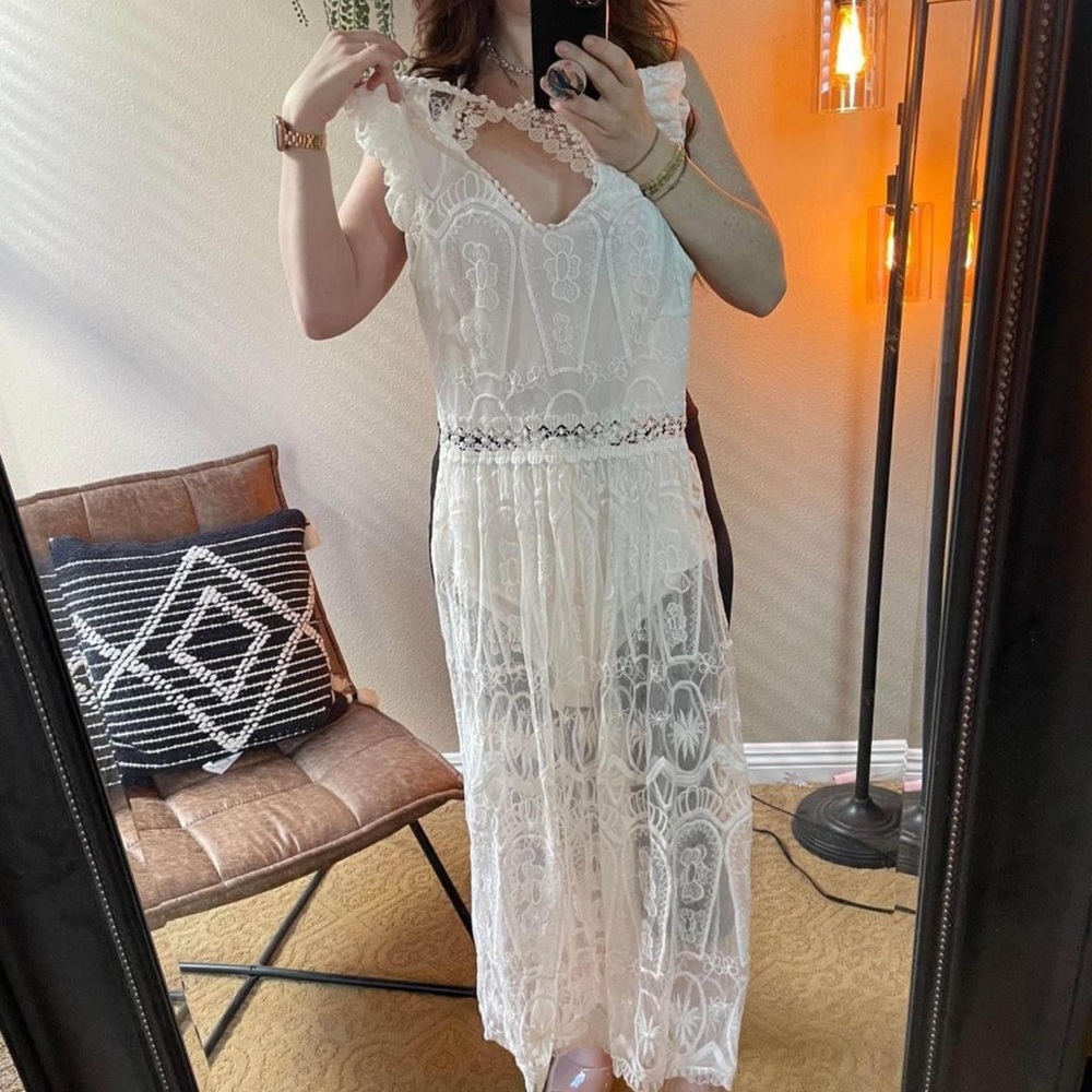 White lace dress size xs